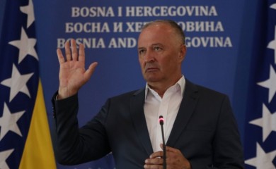 Nema baš nikakve veze sa ekonomijom: O finansijama BiH u svijetu govori ministar odbrane