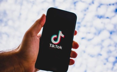 Osam učenika u Srpskoj se povrijedilo u tiktok izazovu "krvav novac"