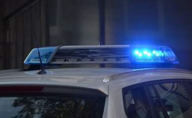Na Laušu sudar mercedesa, volva i policijske škode, vozač imao 1,96 promila