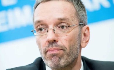 Ko je novi austrijski lider: Spremio potjernice i izdominirao na izborima