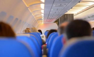 U bikiniju došla na aerodrom: Modelu sa Onlyfans-a zabranili da uđe u avion VIDEO/FOTO