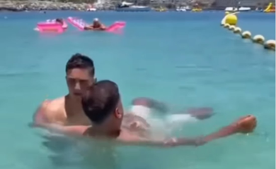 Snimak izazvao snažne emocije: Scena sa ljetovanja oduševila region i Grčku (VIDEO)