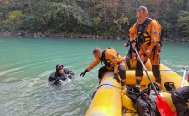 Potraga za dječakom nestalim prilikom saobraćajne nesreće se nastavlja