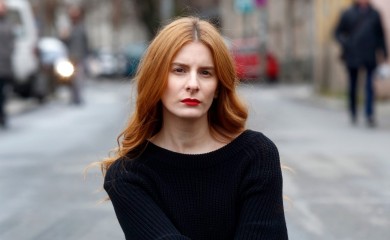 Hana Selimović odgovorila Ani Brnabić: „Scena je moja brt, jer ja na njoj znam šta da radim dok ti mucaš sa televizije“