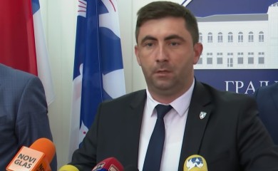 Gradonačelnika Bijeljine želi da smijeni 25 odbornika: Zaprimljena inicijativa za opoziv Ljubiše Petrovića