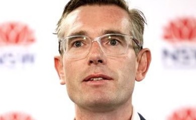 Političar priznao da je za rođendan nosio nacističku uniformu