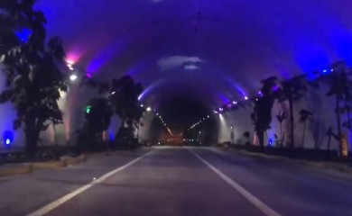 Jedan od najdužih tunela na svijetu ima vještačke oblake i cvijeće (VIDEO)