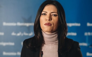 Vulić upitala VSTS: Po kojim kriterijumima i po čijem nalogu je Uzunovićeva izabrana za sudiju?