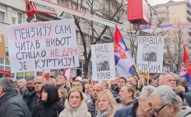 Veliki skup u Sjevernoj Mitrovici: Srbi se digli na noge zbog Kurtija i odluka Prištine (VIDEO)
