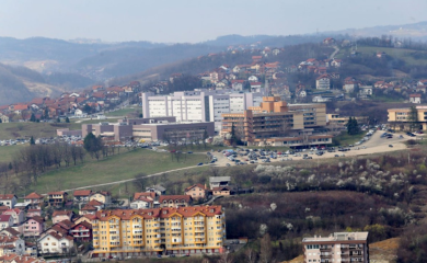 Radnica UKC RS preminula nakon pada sa zgrade
