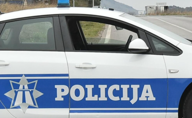 Grupa pijanih lica napala pripadnike protivterorističke jedinice