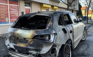 Izgorio automobil biznismena iz Bijeljine VIDEO