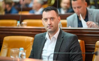 Grmuša: Priprema se teren da se SDS-u onemogući učešće na izborima