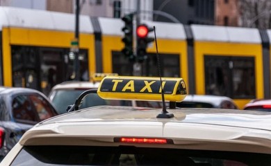 Svađa turiste i taksiste na Jadranu: Za vožnju od šest kilometara tražio 100 evra (VIDEO)