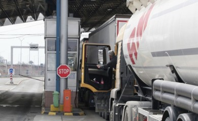 Polako ali sigurno do manjih gužvi i bržeg prelaska granice