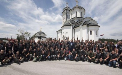 Noćni vukovi osudili "hajku" na Dodika