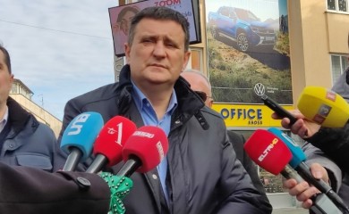 ĐAJIĆ: Stanivuković zloupotrijebio porodice poginulih boraca