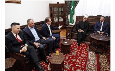 Islamska zajednica odgovorila Nikšiću: Ne poznaje tematiku, političko trgovanje je neprihvatljivo