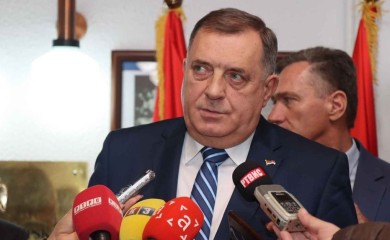 Dodik: Gospodine Šmit, vratite se u svoju zemlju, usrećite svoje sunarodnike