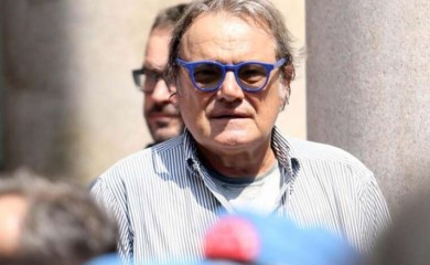 Nakon teške bolesti PREMINUO OLIVIJERO TOSKANI (82): Slavni fotograf poznat po šokantnim Benetonovim reklamama