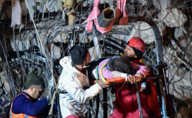 Žena spasena iz ruševina sedam dana poslije zemljotresa