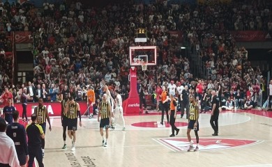 Zvezda savladala Fenerbahče, trijumf "Crveno-bijelih" ide u korist Partizanu