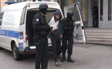 Osumnjičenom za ubistvo u Sokocu predložen pritvor, pokušao sakriti pištolj