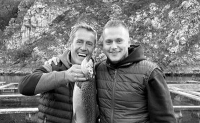 Preminuo sin pjevača Enesa Begovića