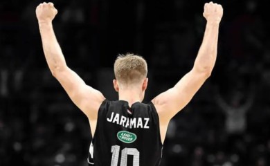 Jaramaz u Partizanu, Grobari u transu