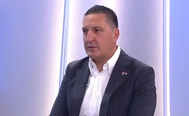 Elek smijenjen sa svih funkcija