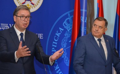 Vučić: Srbi u BiH u teškoj situaciji