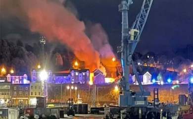 Sedam poginulih u eksploziji stanova (VIDEO)