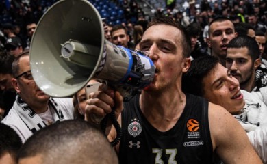 Anđušić se izvinio Zvezdi zbog uvredljive pjesme: "Ne postoji ni opravdanje, ni objašnjenje"