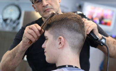 Struja i kirija “šišaju” mušterije