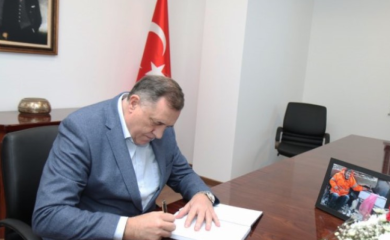 Dodik se upisao u knjigu žalosti povodom tragedije u Turskoj
