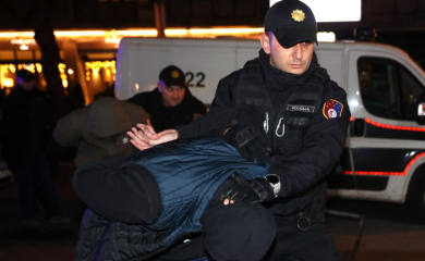 Incident u Sarajevu: Huligani koji su napali Beograđane pušteni na slobodu