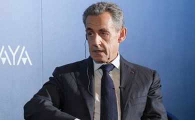 Sarkozi osuđen na godinu dana zatvora