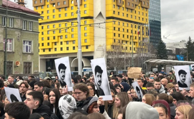 Novi protest u Sarajevu: Građani traže odgovornost nakon pogibije mladića u tramvajskoj nesreći