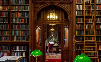 Pijan provalio u biblioteku misleći da je njegov stan