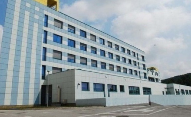 Pokrenuta istraga u UKC Tuzla: Razlog zabrana upotrebe uređaja za radioterapiju