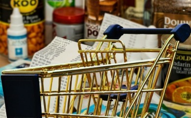 Španija neće naplaćivati PDV na hranu sve dok su cijene visoke