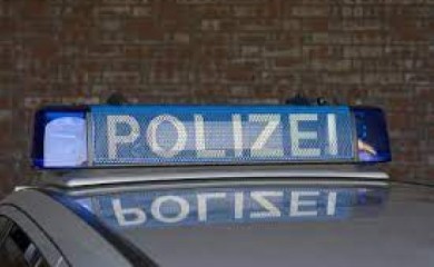 Horor u Austriji: Majka držala sina u kavezu za pse