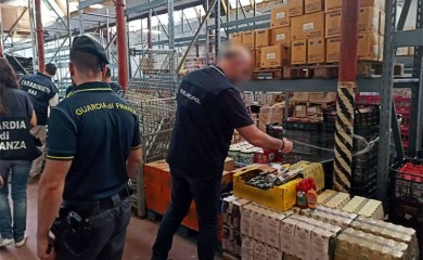 Evropol: Uhapšeno 27 osoba u Litvaniji i Italiji zbog prodaje hrane s isteklim rokom