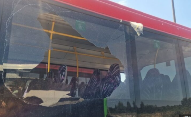 Detalji napada na autobus iz Brčkog: Čuo se tup udar, djecu jedva smirili FOTO