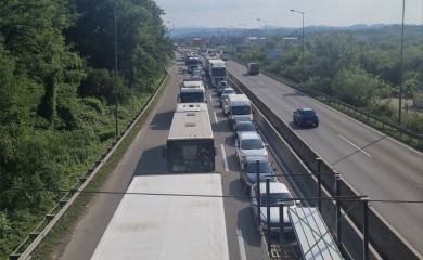 Detalji nezgode u Zalužanima: Sudar tri auta, jedna osoba na UKC-u RS