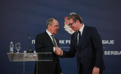 Lavrov: Vučić hrabro trpi pritisak EU, Moskva očekuje reakciju beograda na Martensa