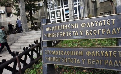 Mladići se snimali i pjevali pored leševa, fakultet se ograđuje