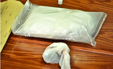 KRK: Mladiću i djevojci pronašli pola kilograma spida, kupili ga preko dark weba