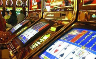 Provalio u kafić, pa obio aparat za igre na sreću