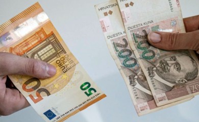 Hrvatska nakon prelaska na evro: Građanima smetaju kovanice, cijene još uvijek preračunavaju u kunama